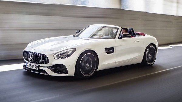 AMG GTC و AMG GT رودستر أجدد سيارات كشف من مرسيدس